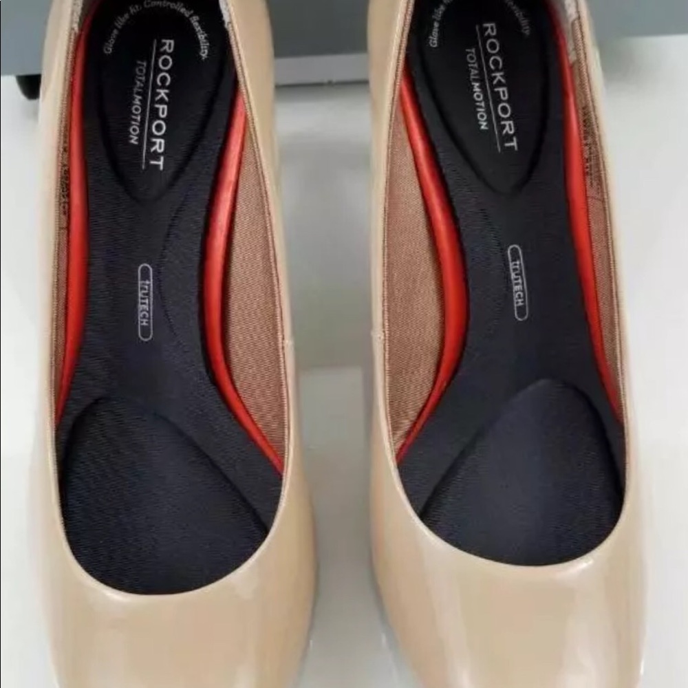 Rockport Women's Total Motion Pump Heels Size 8W